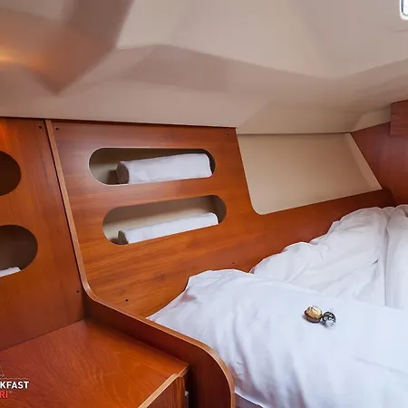 Boat & Breakfast * Κάλιαρι