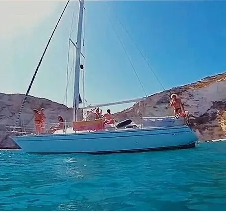 Boat & Breakfast Πλωτό κατάλυμα *