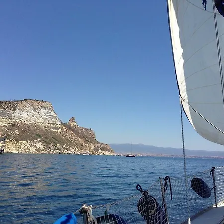 Boat & Breakfast * Κάλιαρι