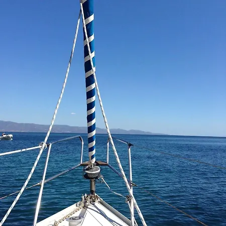 Boat & Breakfast Πλωτό κατάλυμα Κάλιαρι
